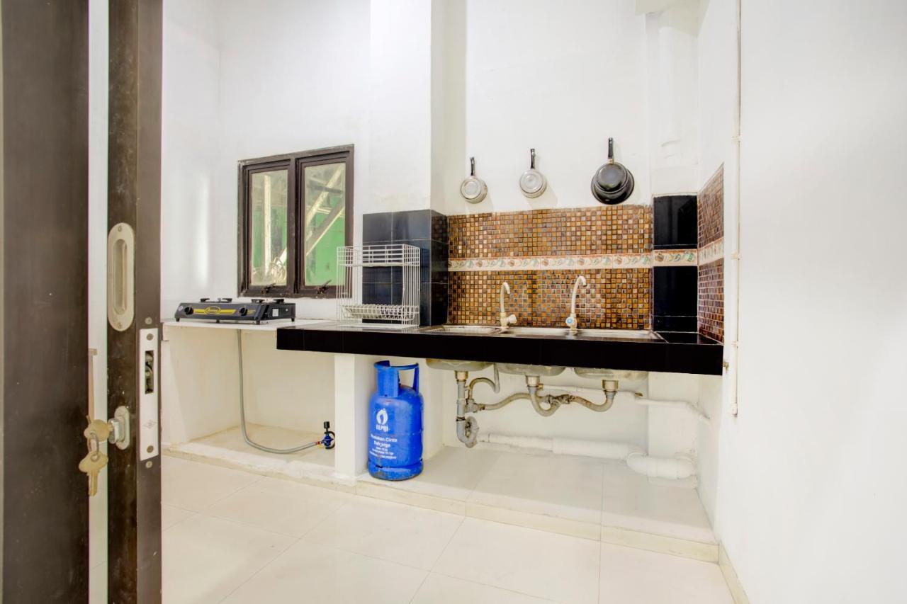 Vaccinated Staff - Spot On 3928 Terrace House Syariah Ξενοδοχείο Pondoktjing Dua Εξωτερικό φωτογραφία