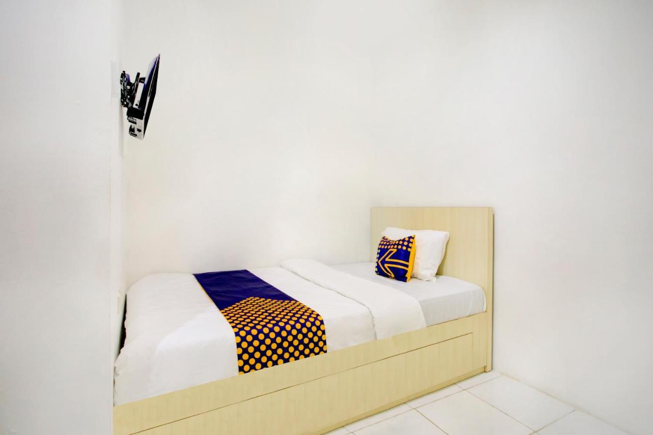 Vaccinated Staff - Spot On 3928 Terrace House Syariah Ξενοδοχείο Pondoktjing Dua Εξωτερικό φωτογραφία