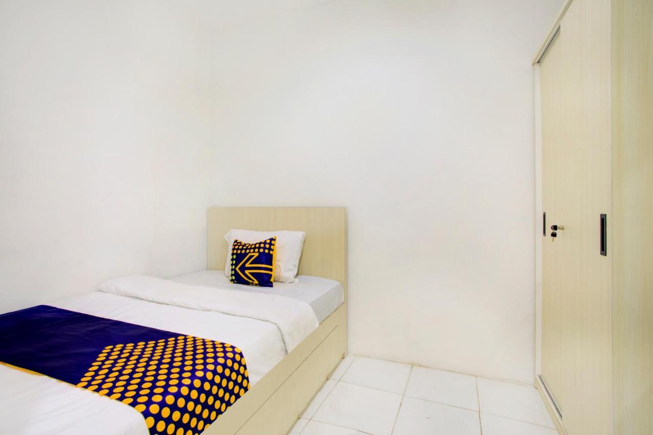 Vaccinated Staff - Spot On 3928 Terrace House Syariah Ξενοδοχείο Pondoktjing Dua Εξωτερικό φωτογραφία